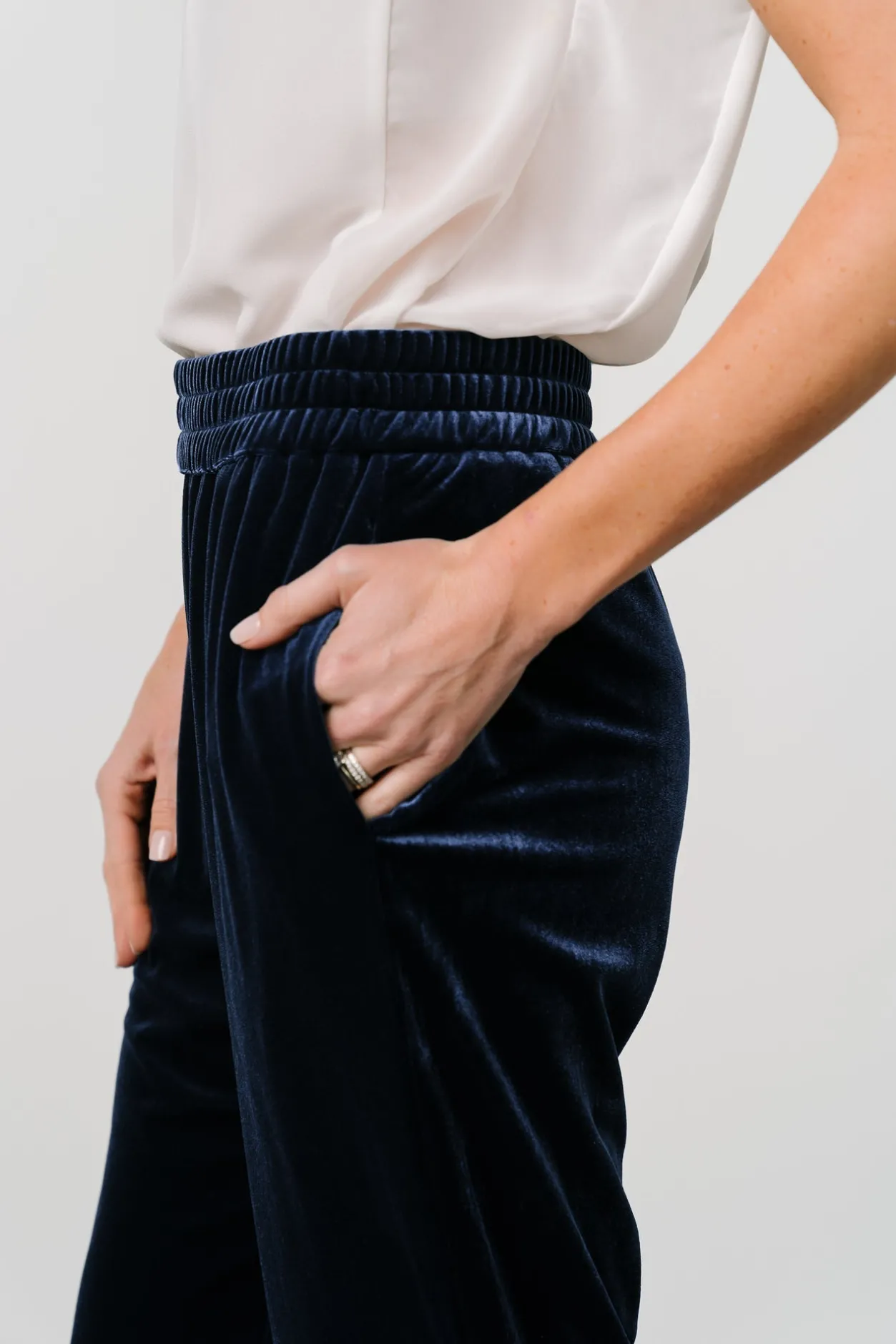 Outlet Baltic Born Archie Velvet Jogger Pants | Peacock
