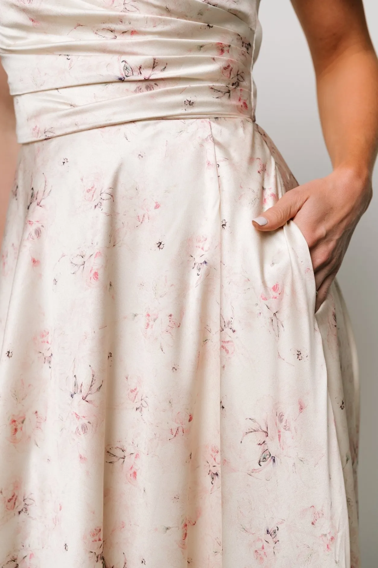 Discount Baltic Born Clairemont Gown | Pale Gold PaleGold