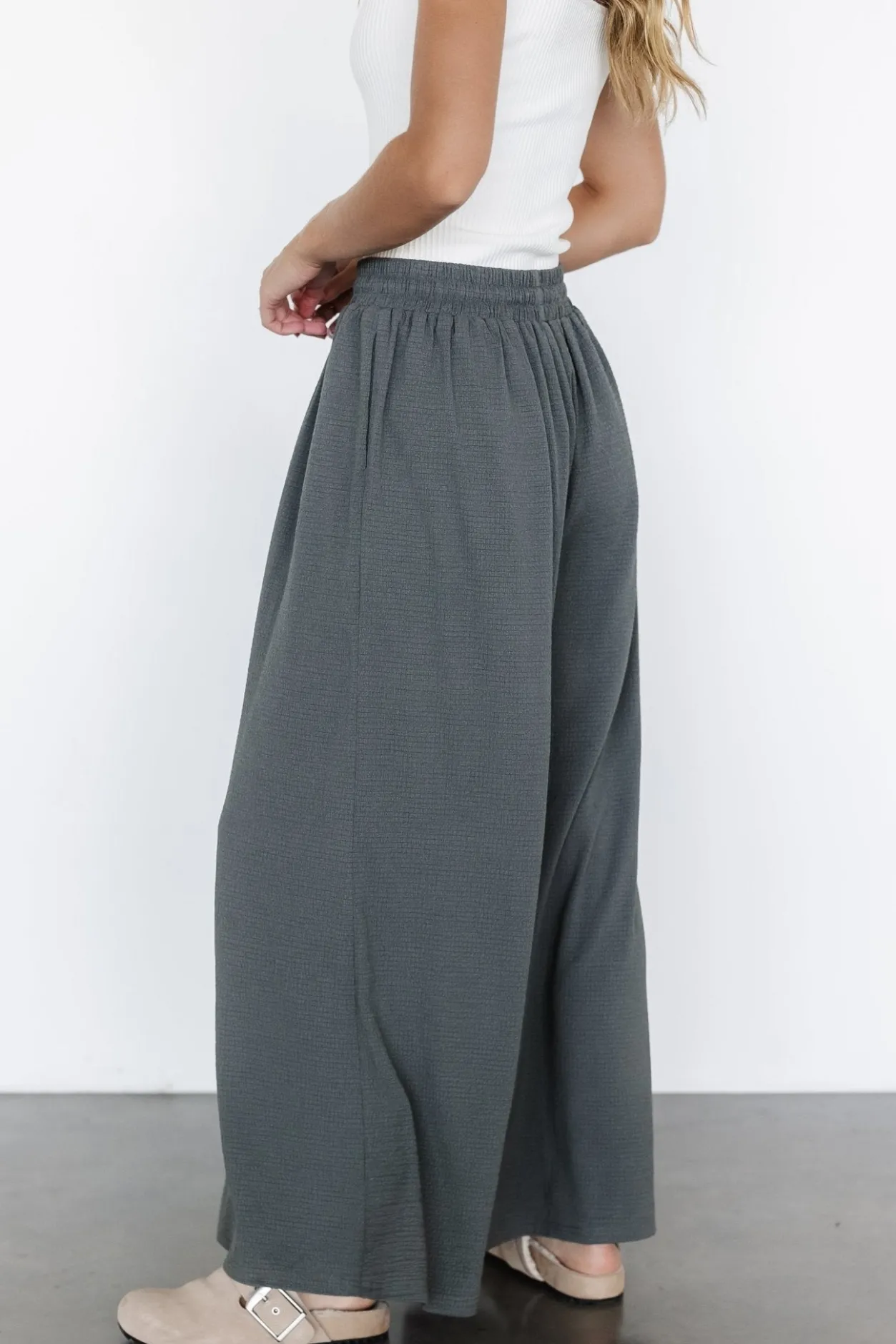 Hot Baltic Born Florence Textured Pants | Olive