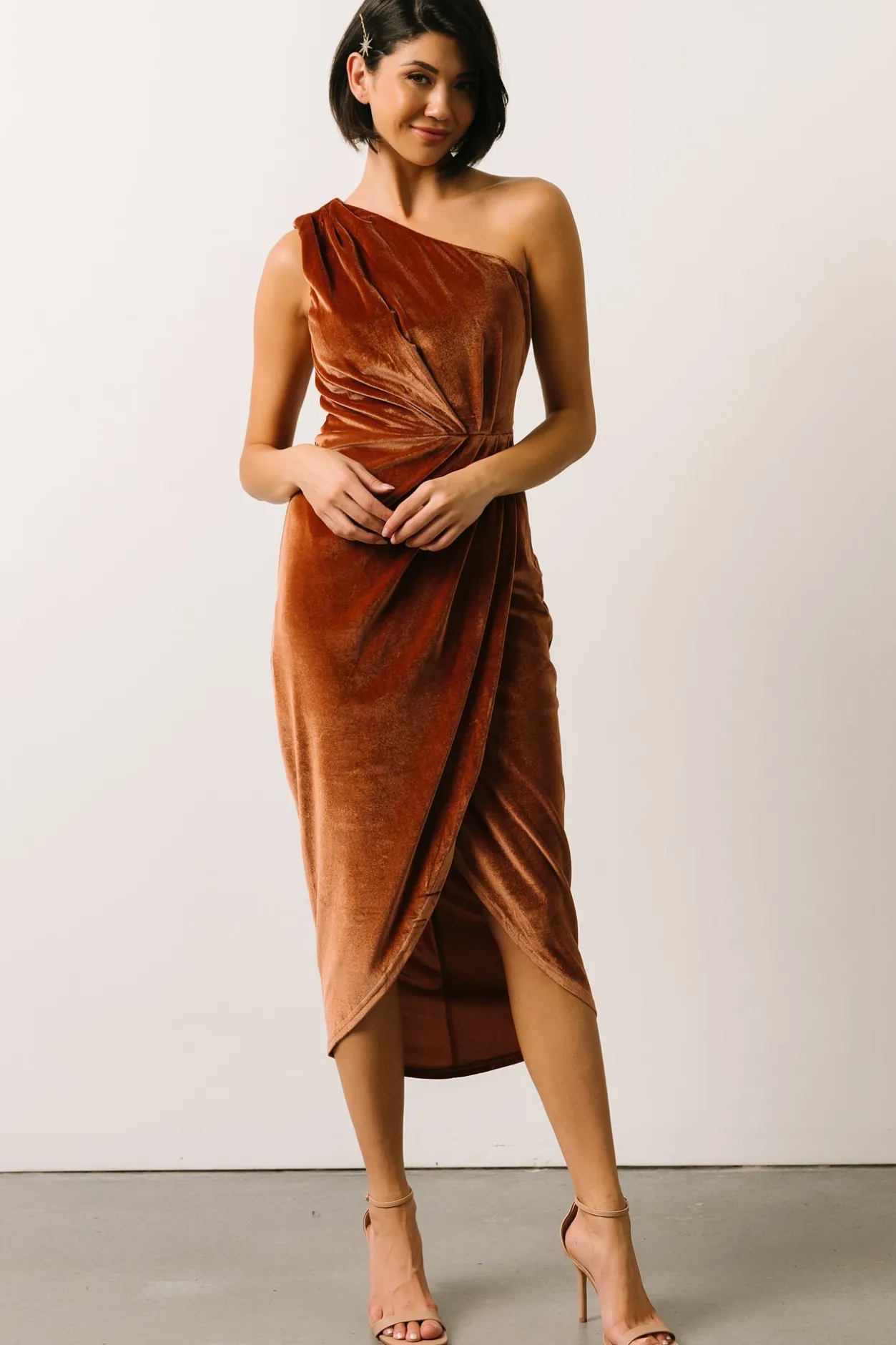 Hot Baltic Born Kourtney Velvet One Shoulder Midi Dress | Spice