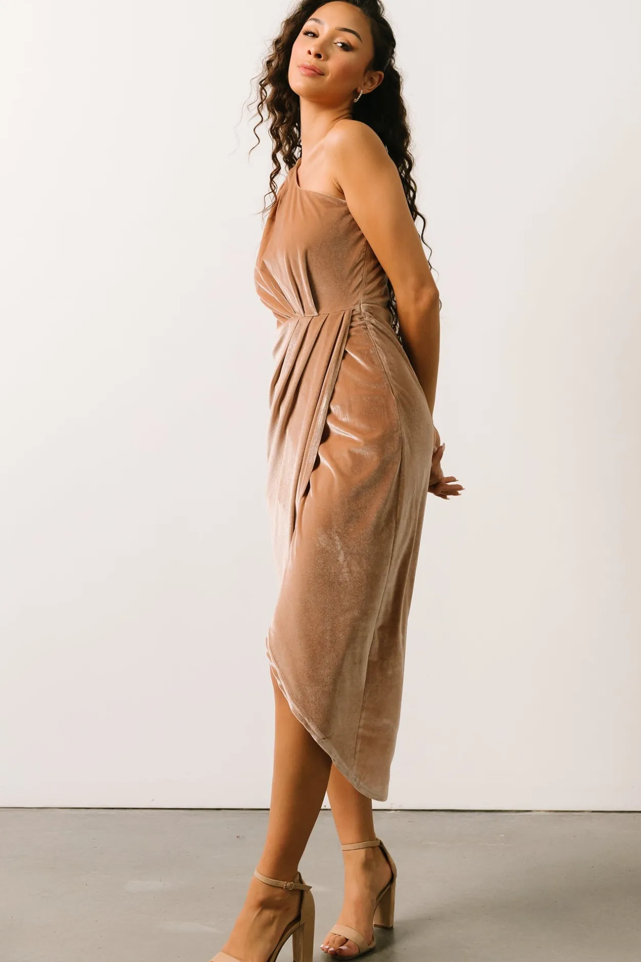 Sale Baltic Born Kourtney Velvet One Shoulder Midi Dress | Champagne