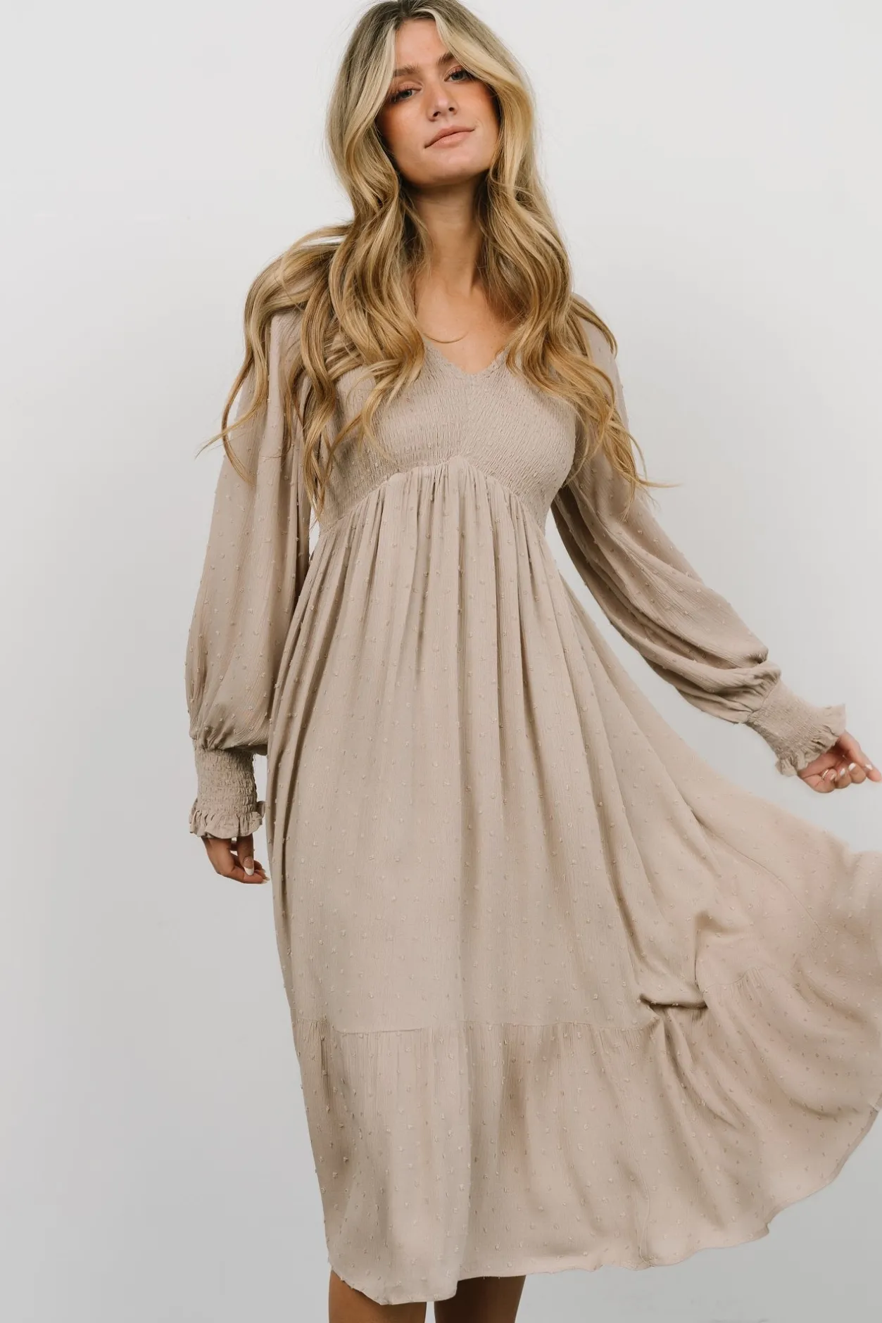 Discount Baltic Born Lainey Smocked Dotted Midi Dress | Beige