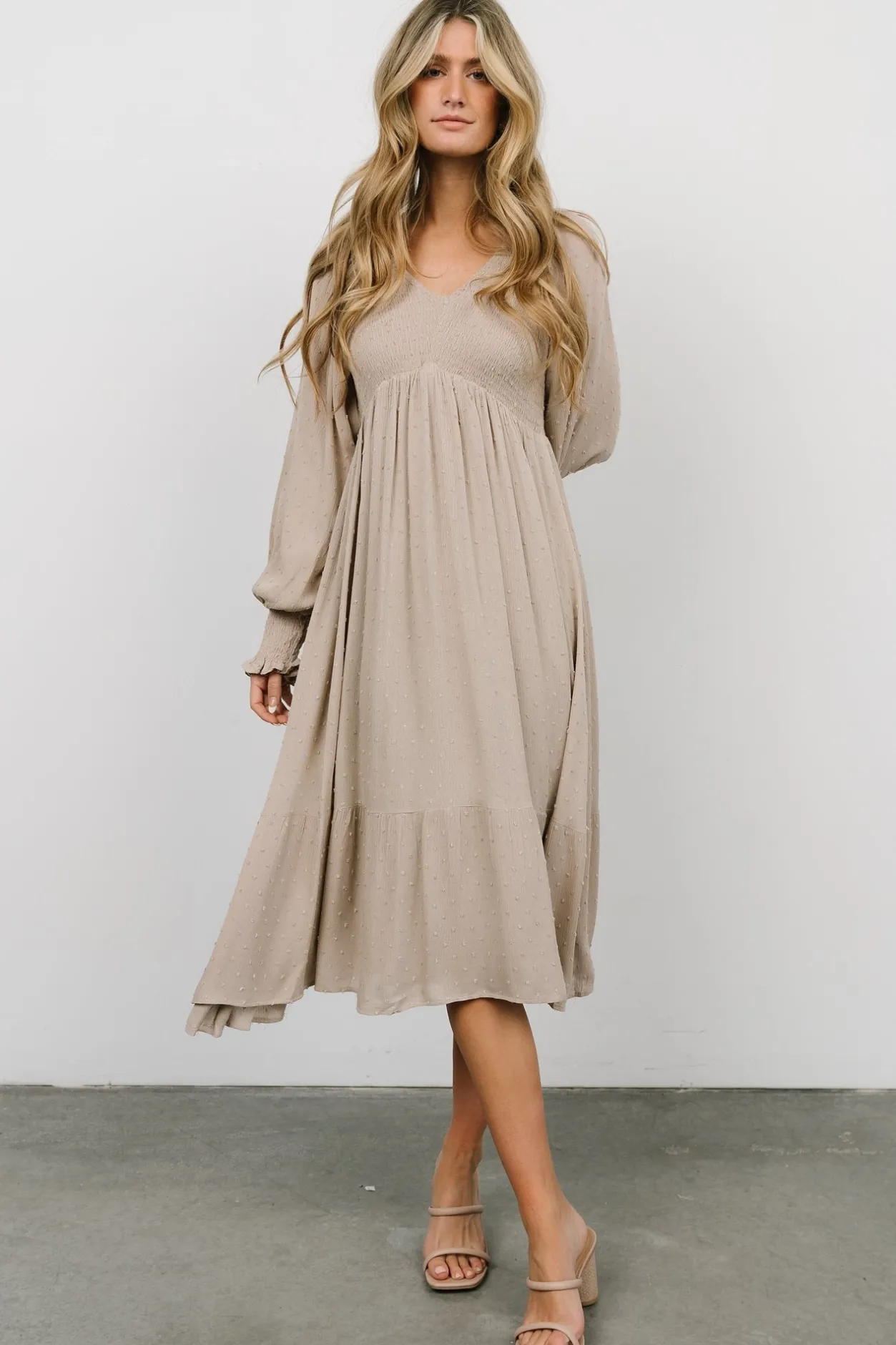 Discount Baltic Born Lainey Smocked Dotted Midi Dress | Beige