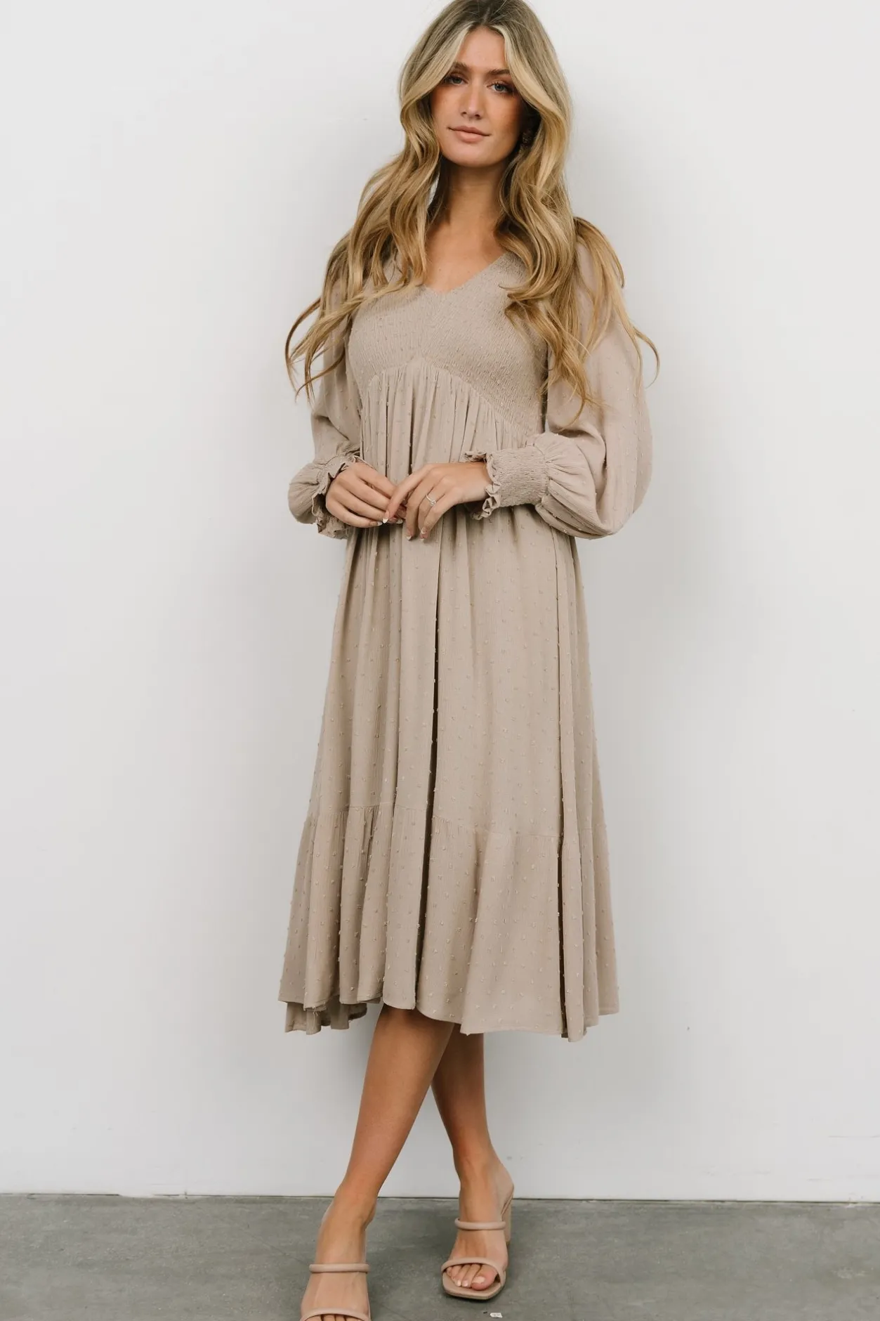 Discount Baltic Born Lainey Smocked Dotted Midi Dress | Beige