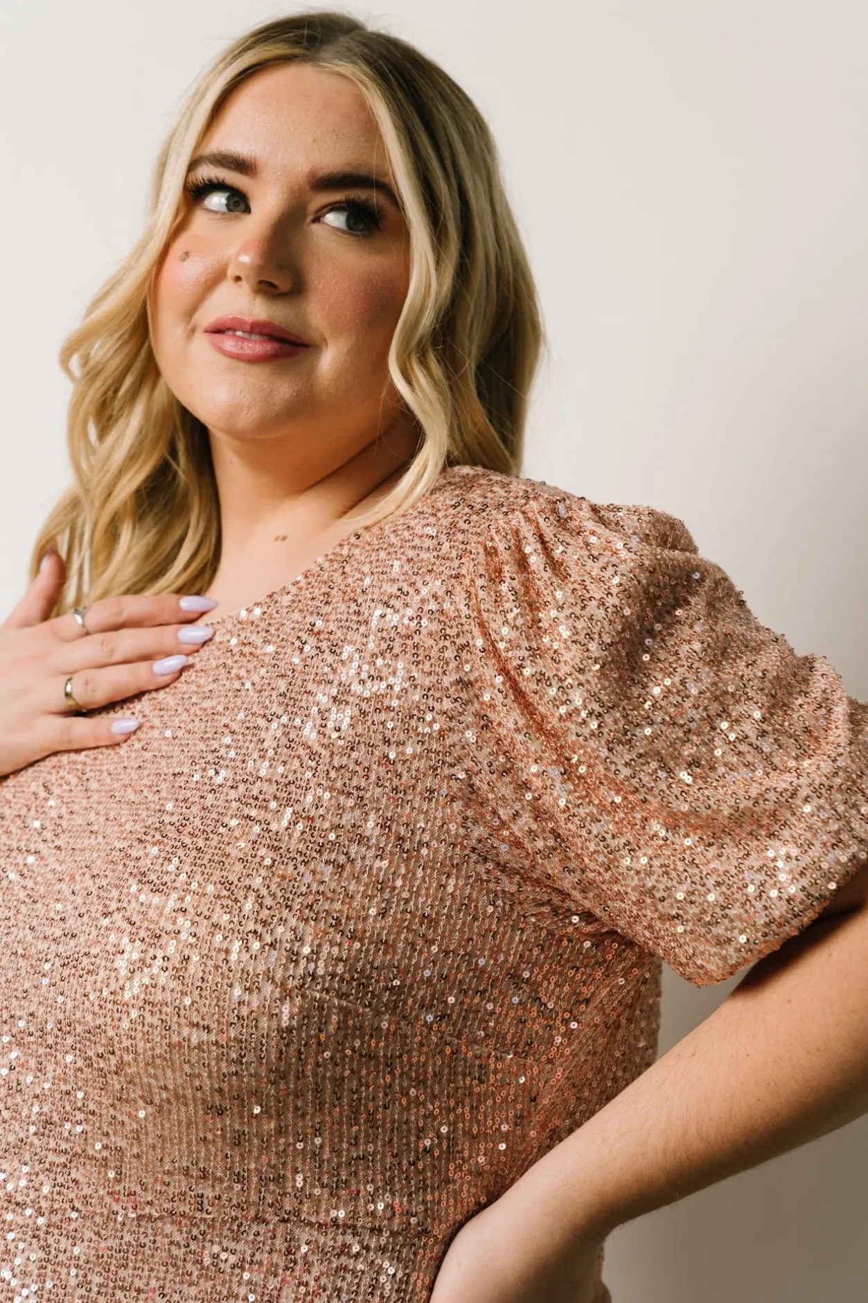 Discount Baltic Born Socorro Sequin Midi Dress | Champagne