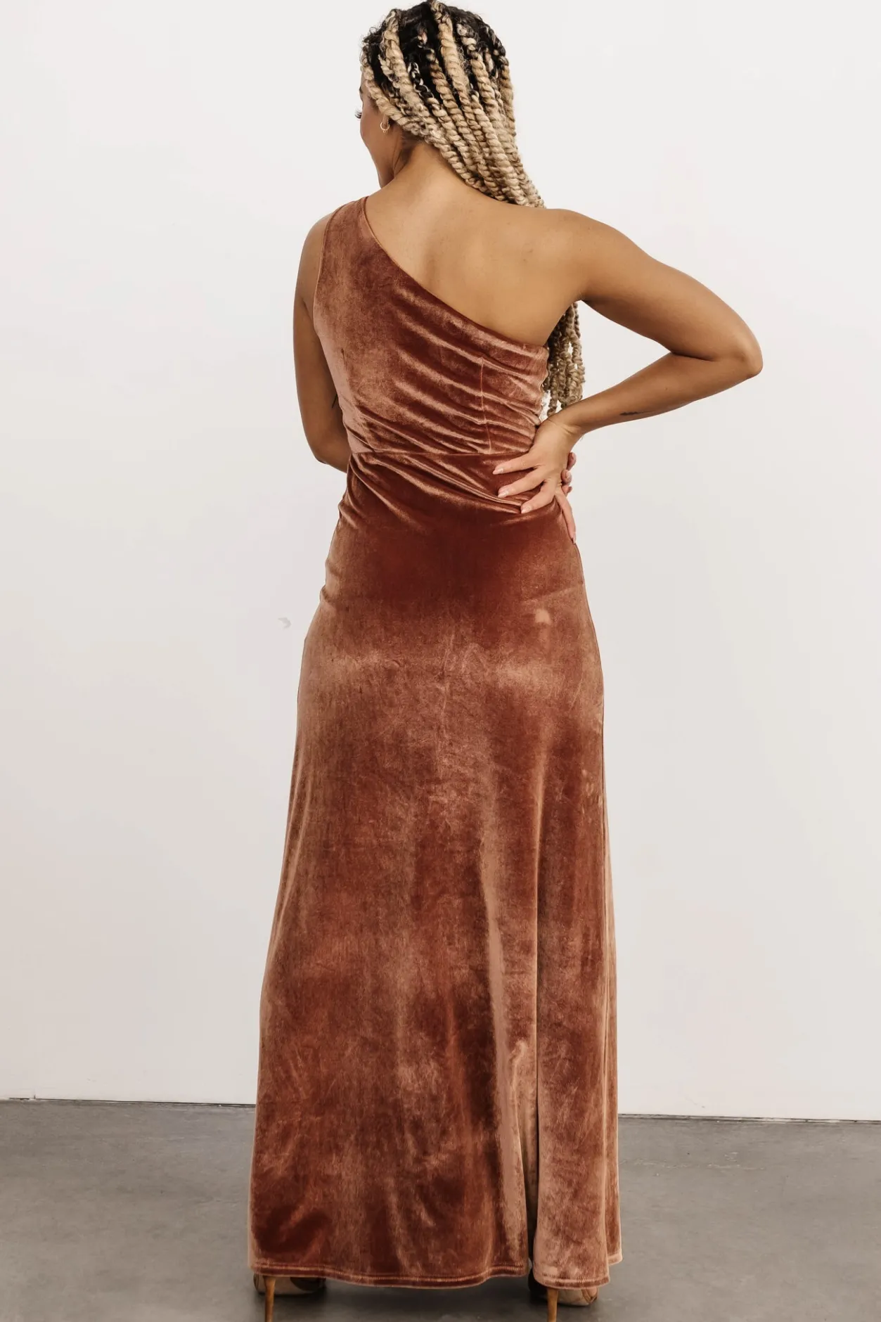 Outlet Baltic Born Tatiana Velvet One Shoulder Maxi Dress | Bronze